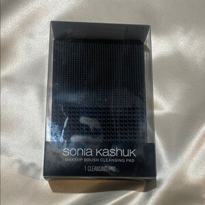 Sonia Kashuk Black Makeup Brush Cleansing Pad
